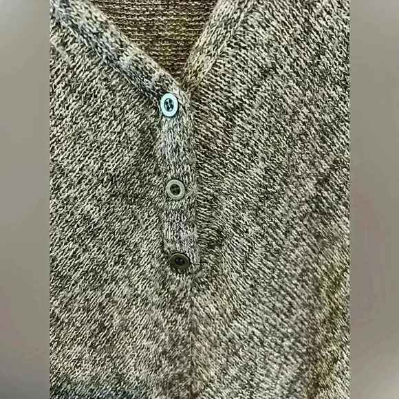 Motherhood Maternity top size Medium - Picture 5 of 5